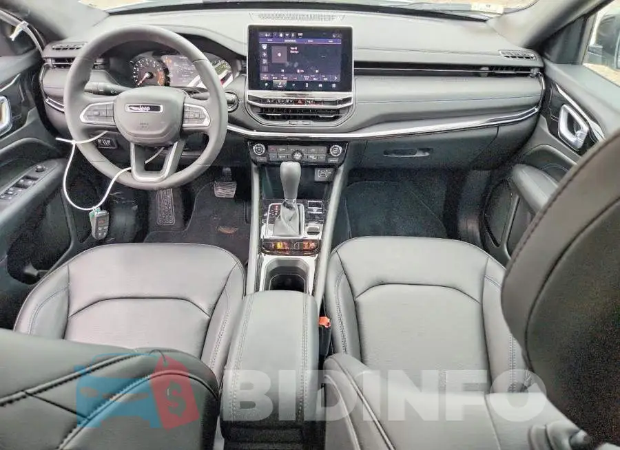 3C4NJDCN6TT208635 Photo# 8