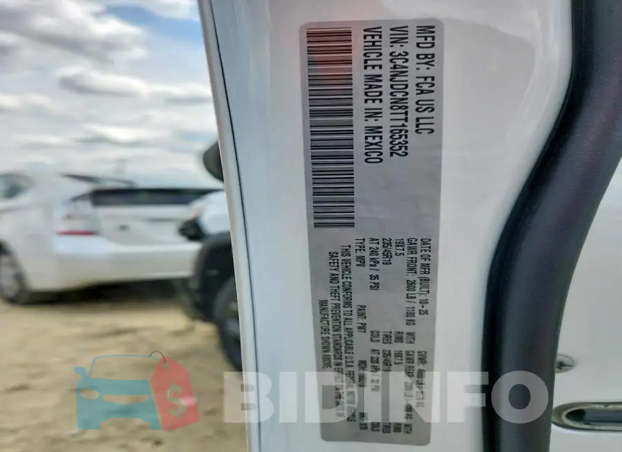 3C4NJDCN8TT165352 Photo# 13