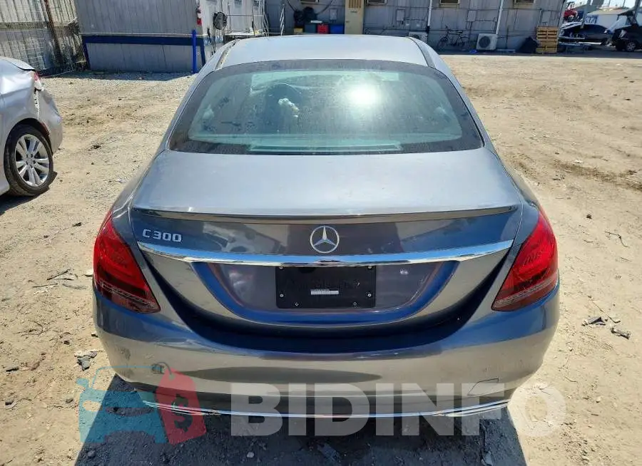 55SWF8DB5KU285896 Photo# 6