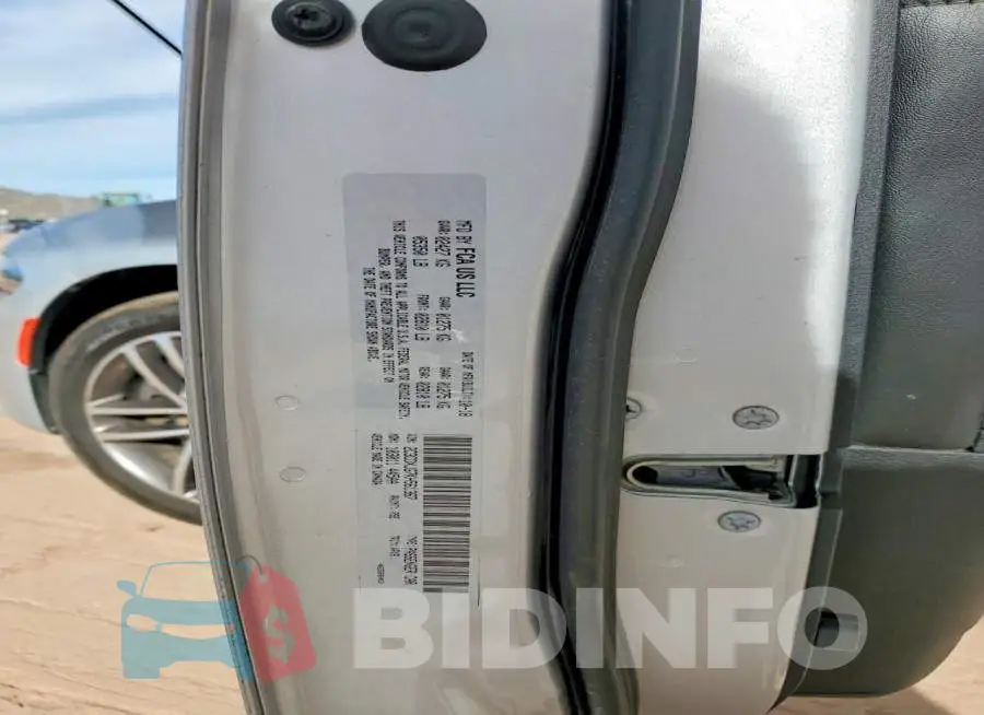 2C3CDXJG7KH561367 Photo# 12
