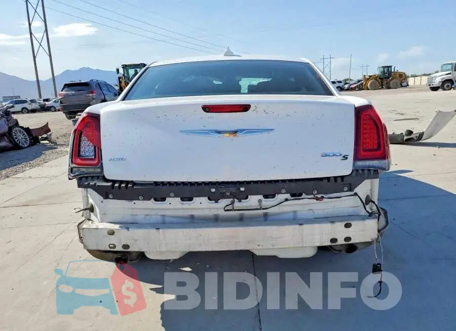 2C3CCAGG9JH267183 Photo# 6