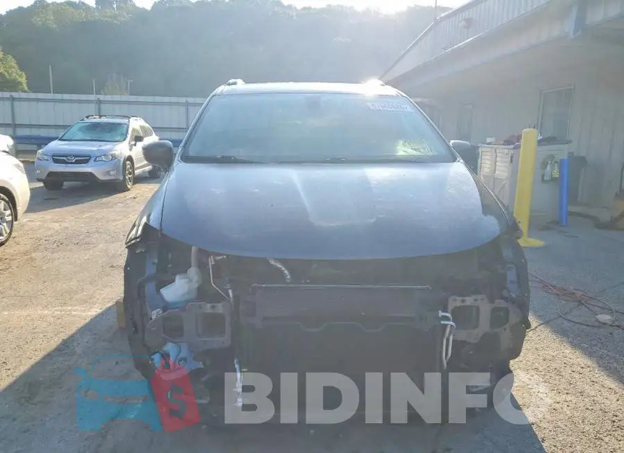 2C4RC1DG9MR515330 Photo# 5