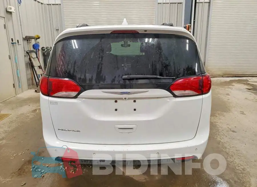 2C4RC1FG1JR183120 Photo# 6