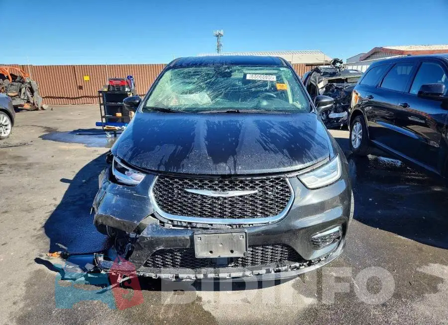 2C4RC1L74PR632562 Photo# 5