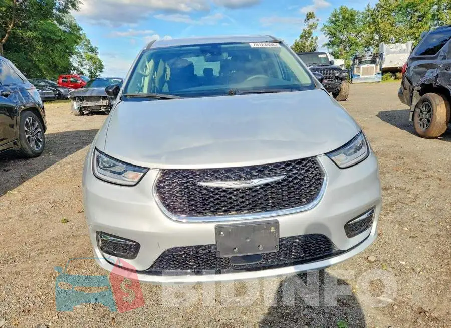 2C4RC1S76RR141544 Photo# 5