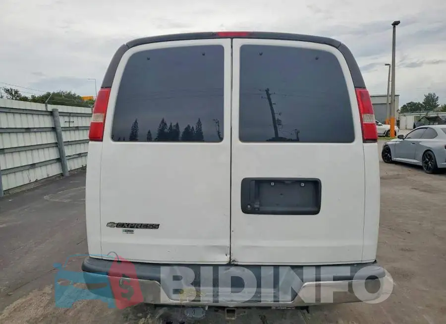 1GAZGPFG9K1242453 Photo# 6
