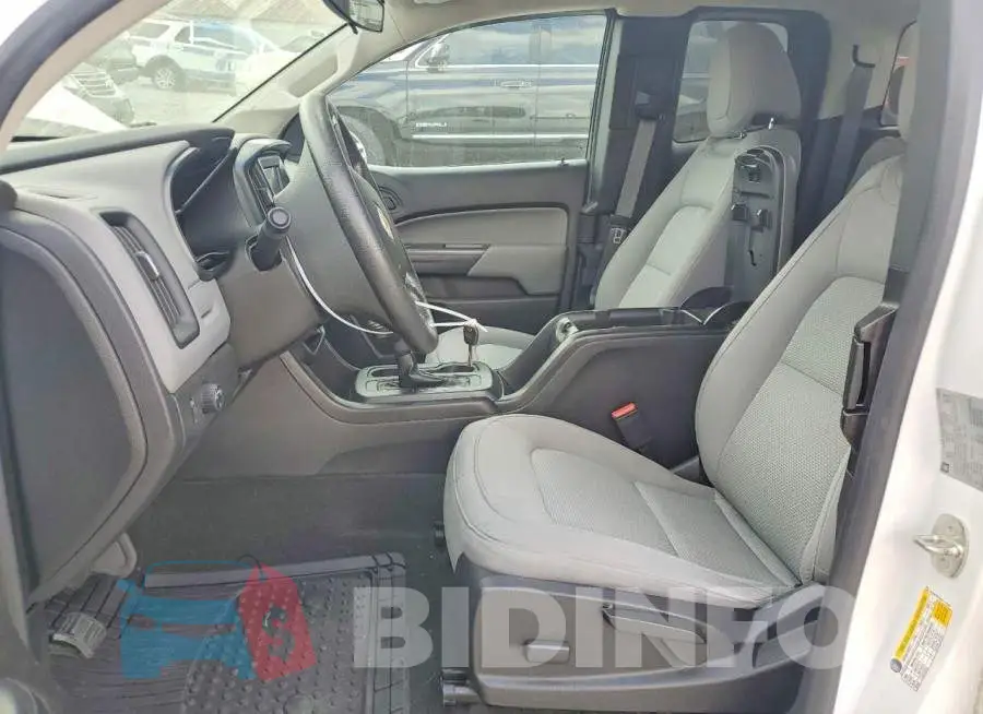1GCHSBEN8J1113946 Photo# 7