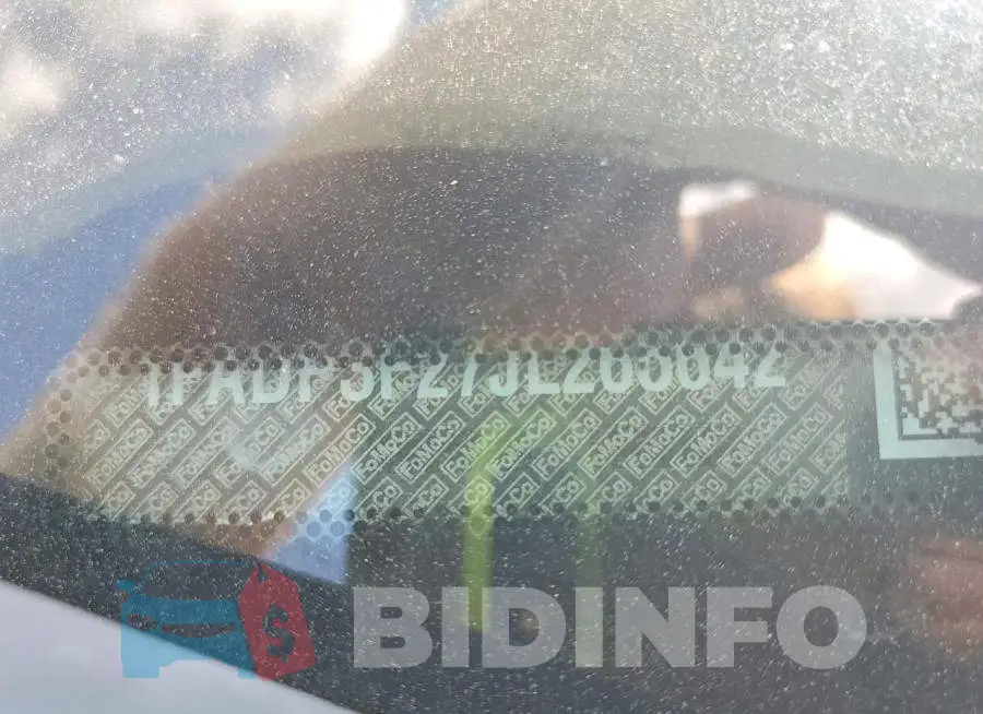 1FADP3F27JL265642 Photo# 12