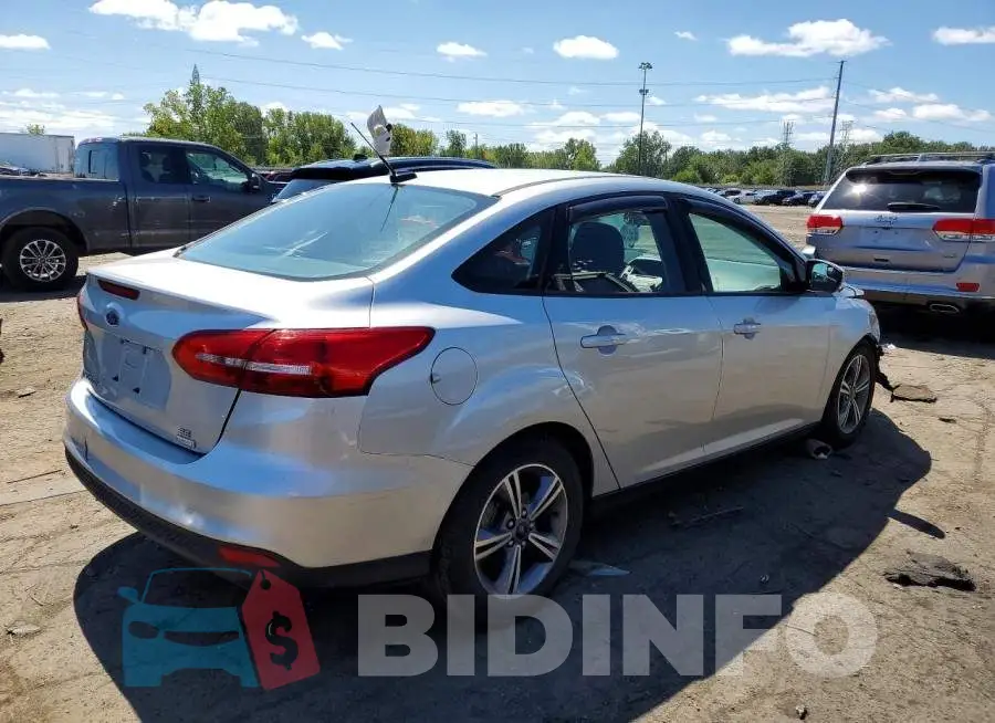 1FADP3FEXHL257426 Photo# 3