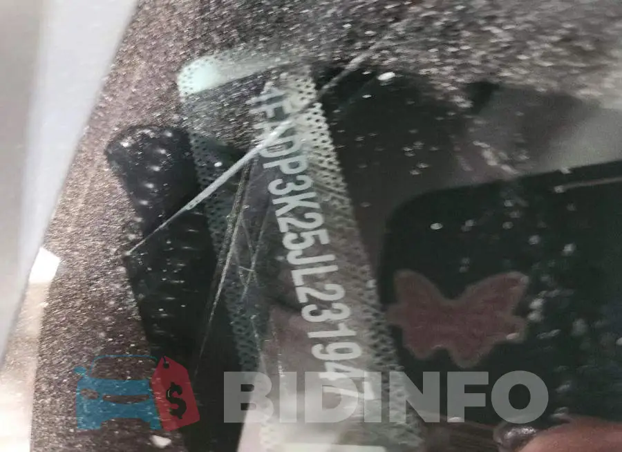 1FADP3K25JL231947 Photo# 13