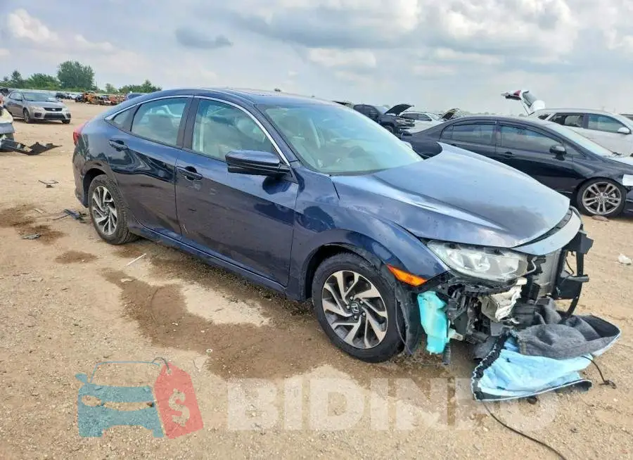 19XFC2F70HE073664 Photo# 4