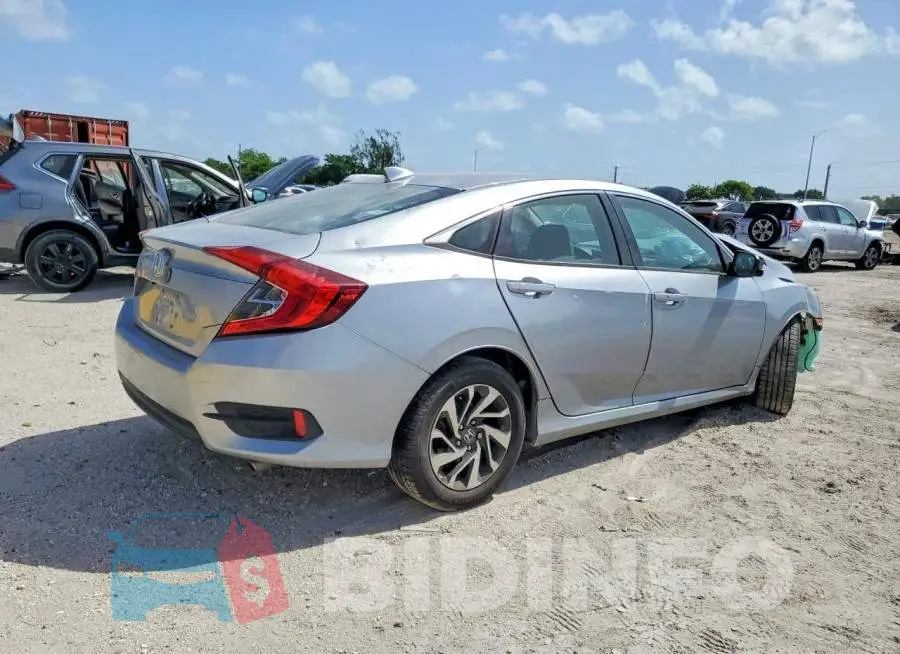 19XFC2F76HE066136 Photo# 3