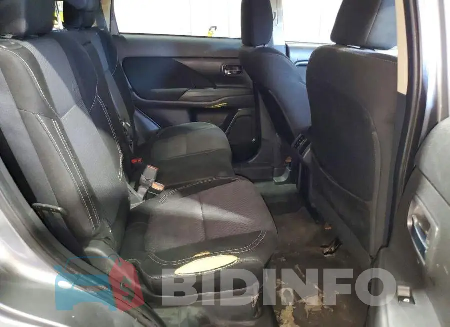 JA4AD2A36LZ044835 Photo# 11