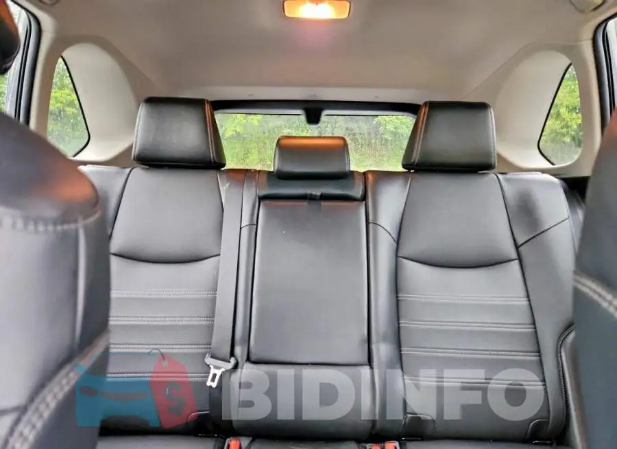 4T3D6RFV4MU033253 Photo# 10
