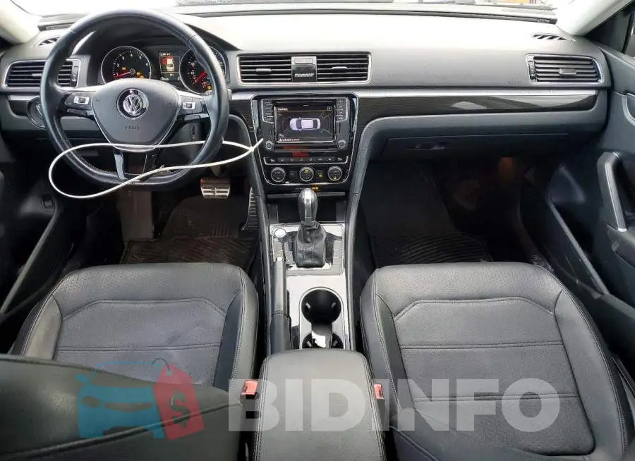 1VWMA7A39KC005423 Photo# 8