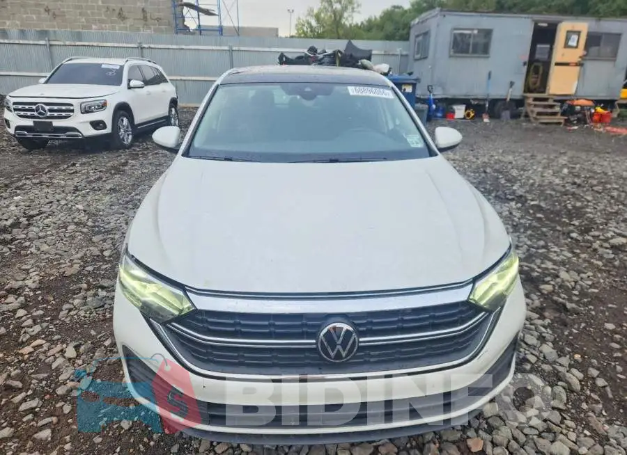 3VW7M7BU9RM012490 Photo# 5