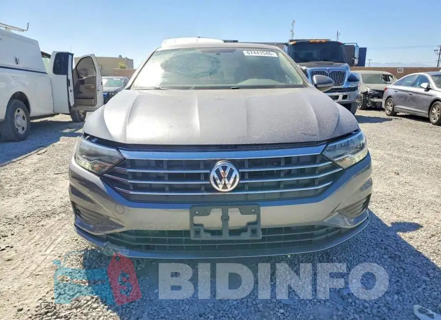 3VWC57BU6MM087684 Photo# 5