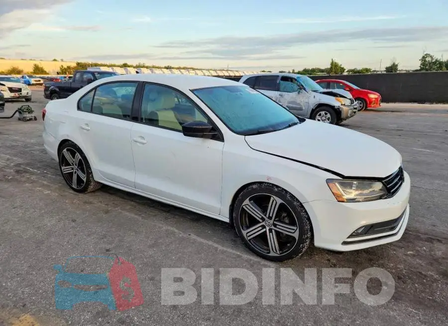 3VWD17AJ9HM409683 Photo# 4