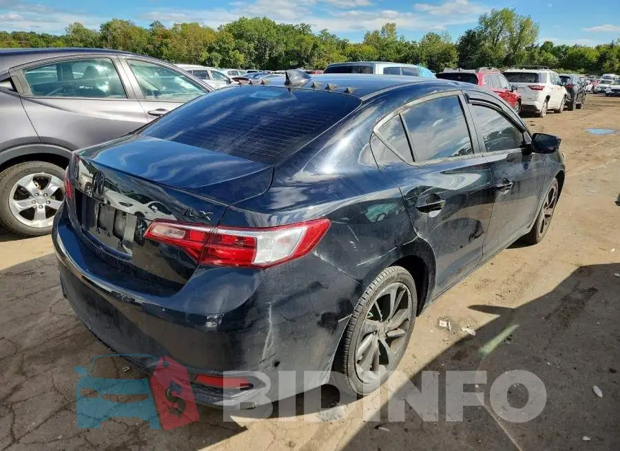 19UDE2F35JA010245 Photo# 3