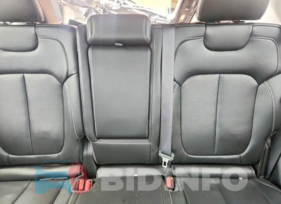 1C4RJGBG9R8514807 Photo# 10