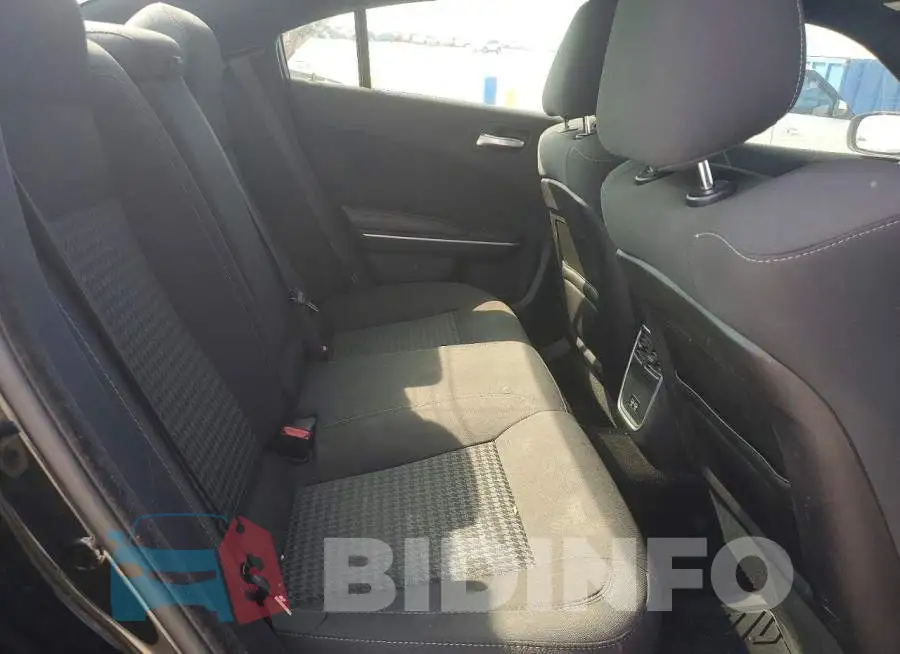 2C3CDXHG0KH677998 Photo# 10