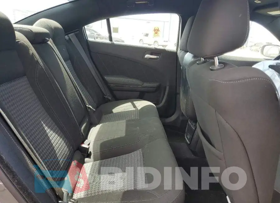 2C3CDXJG4PH661630 Photo# 10