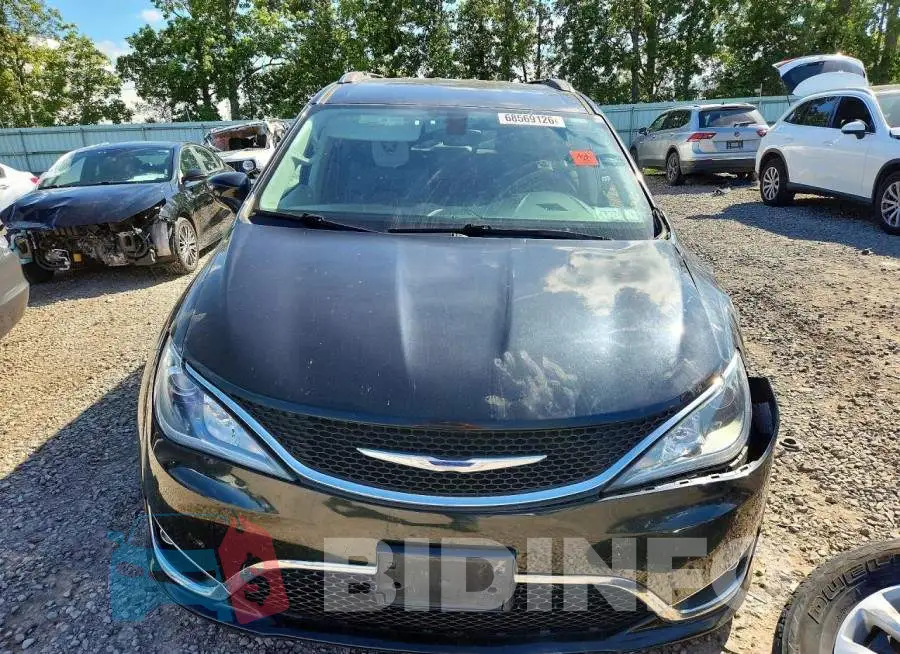 2C4RC1BG5JR152152 Photo# 5