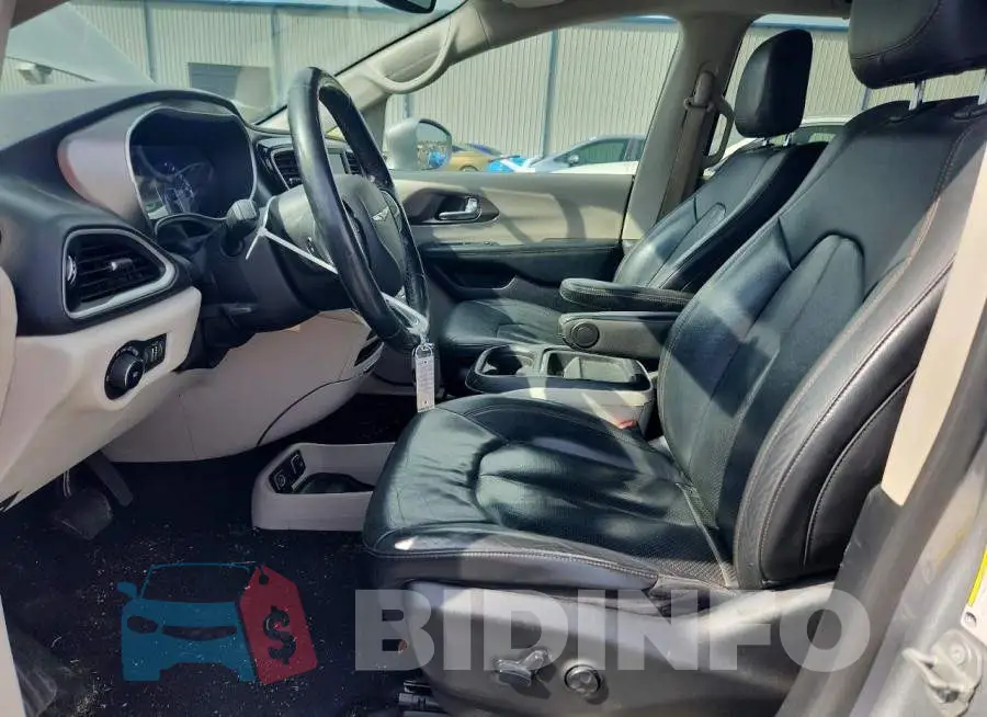 2C4RC1BGXLR283550 Photo# 7