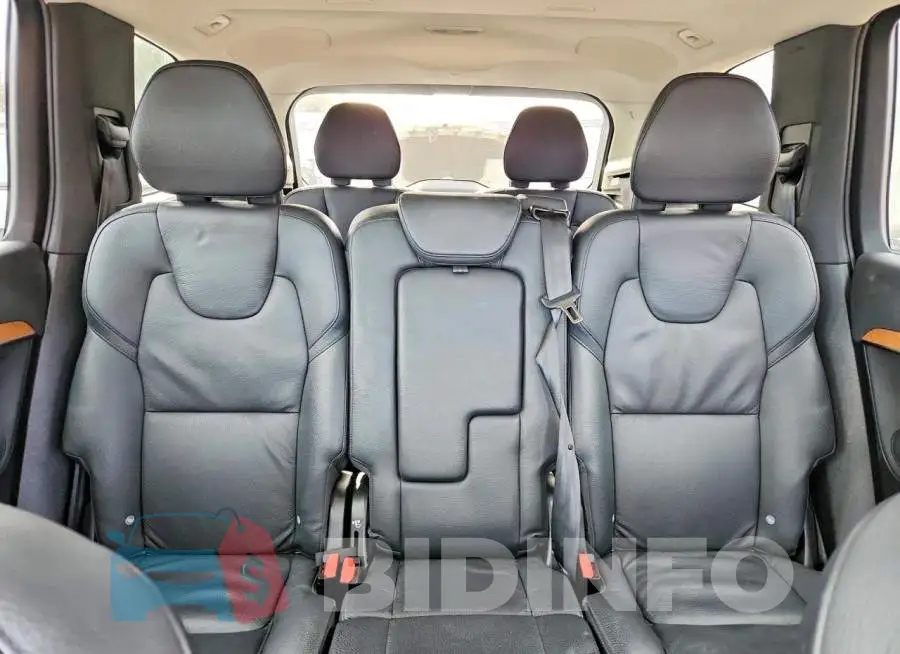 YV4062PE2R1147551 Photo# 10