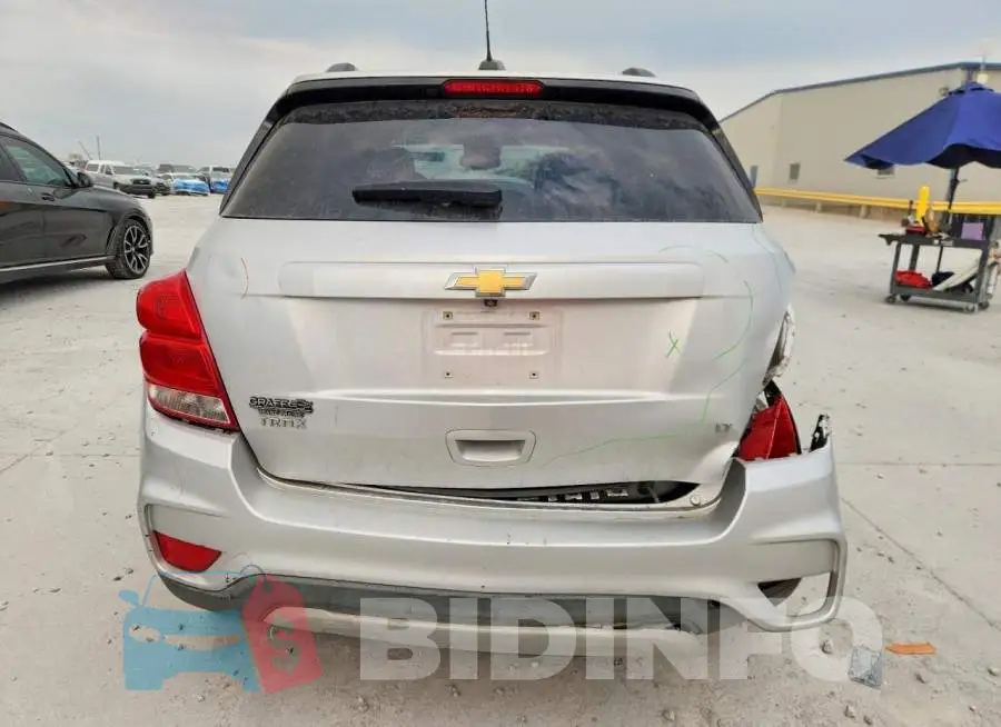 KL7CJLSB1JB707833 Photo# 6