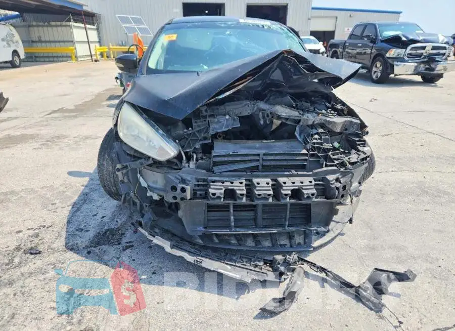 1FADP3N29HL272524 Photo# 5
