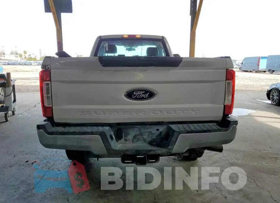 1FTBF2BT4JEB69937 Photo# 6