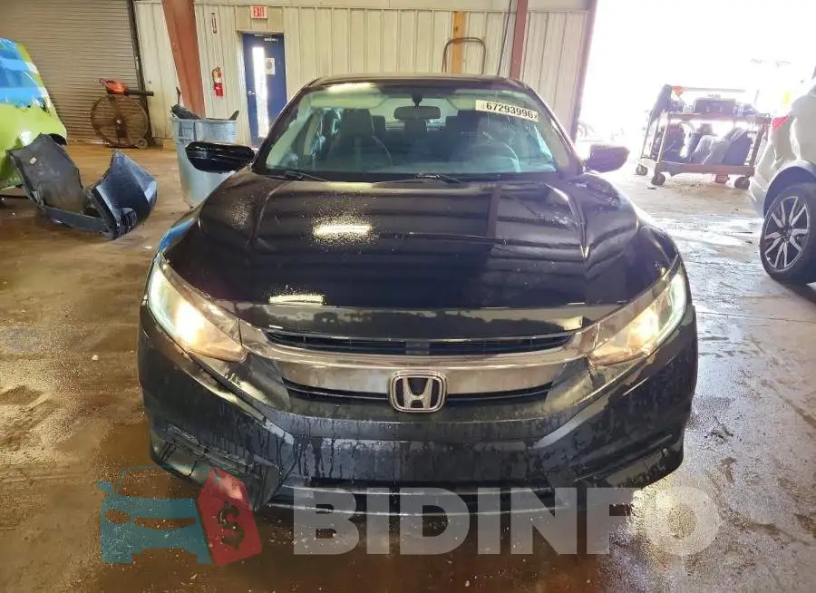 19XFC2F53JE020140 Photo# 5