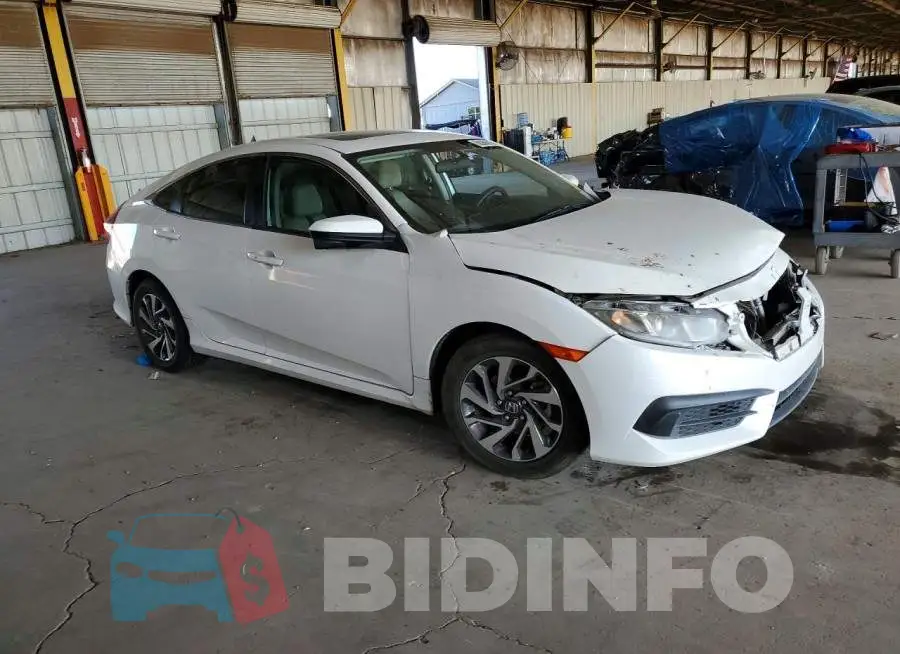 19XFC2F77HE065805 Photo# 4