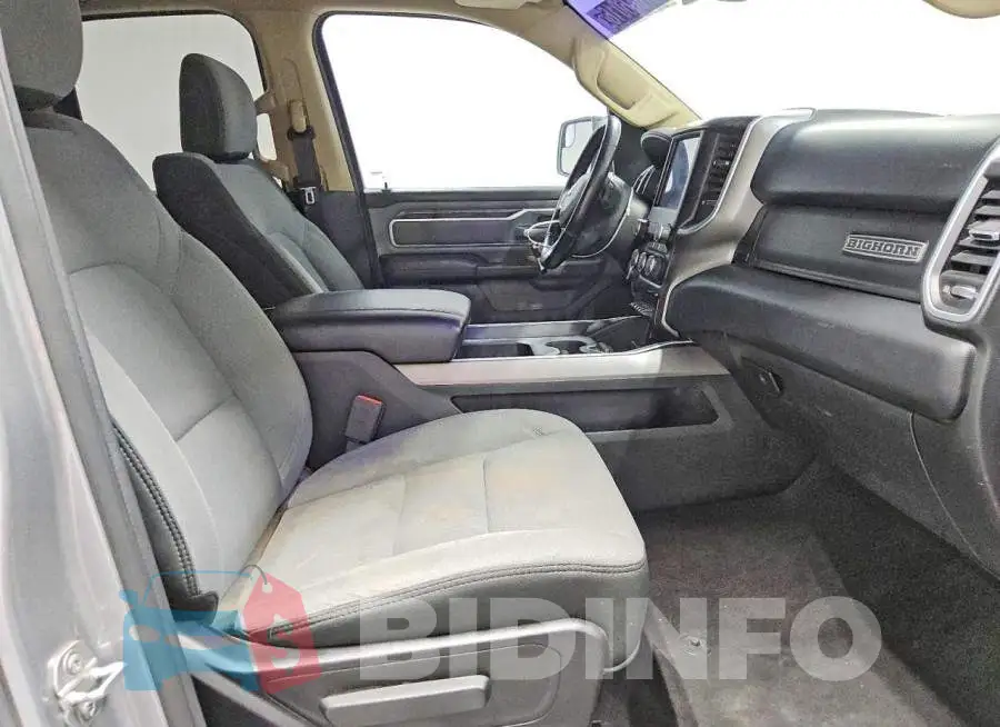 1C6SRFBT8LN258368 Photo# 13