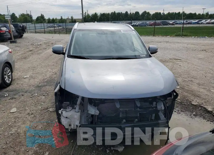 JA4AD3A38KZ018967 Photo# 5