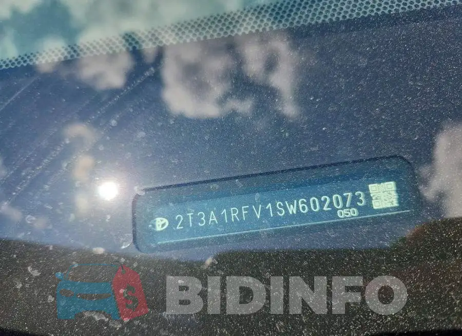 2T3A1RFV1SW602073 Photo# 13
