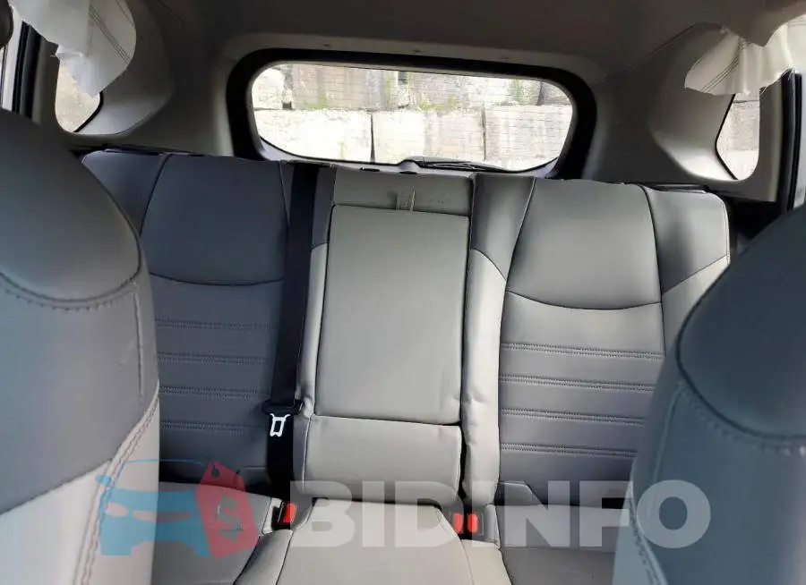 2T3A1RFV5PC350272 Photo# 10