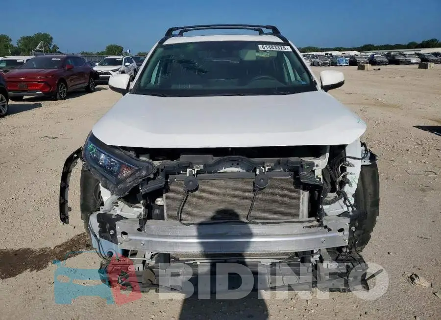 2T3P1RFV8MW246010 Photo# 5
