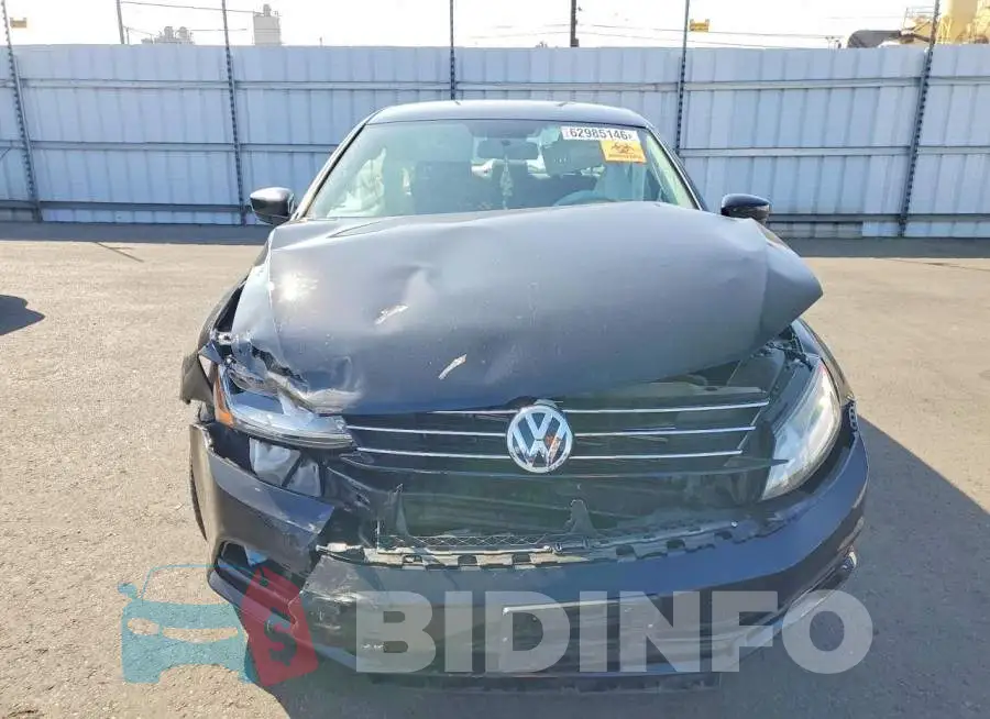 3VW2B7AJ0HM399419 Photo# 5