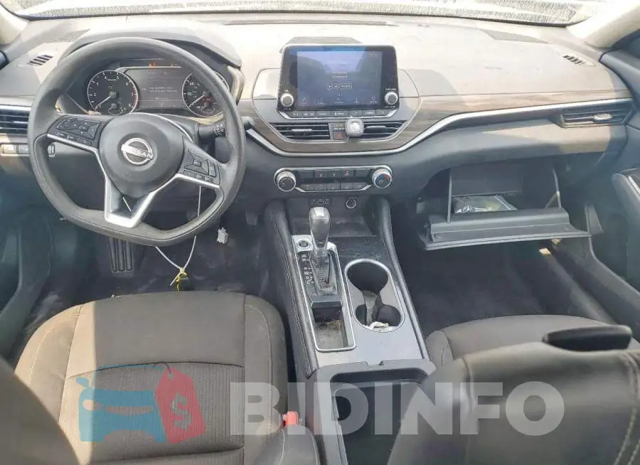 1N4BL4DV3PN359858 Photo# 8