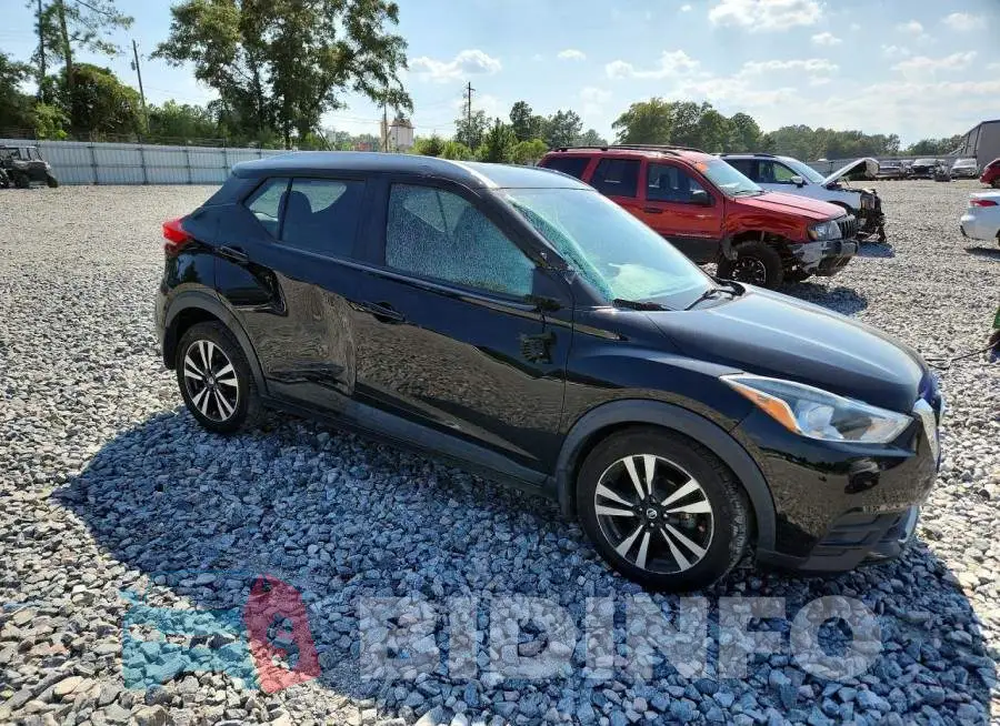 3N1CP5CV2LL525147 Photo# 4