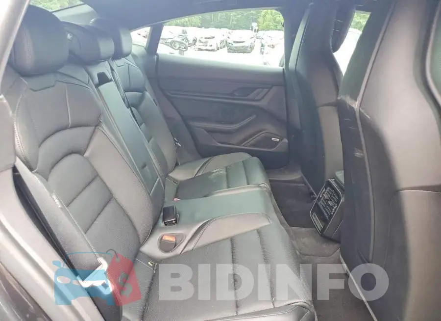 WP0AA2Y16NSA10749 Photo# 10