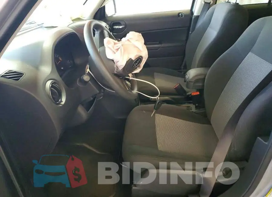 1C4NJRBB8HD104844 Photo# 7