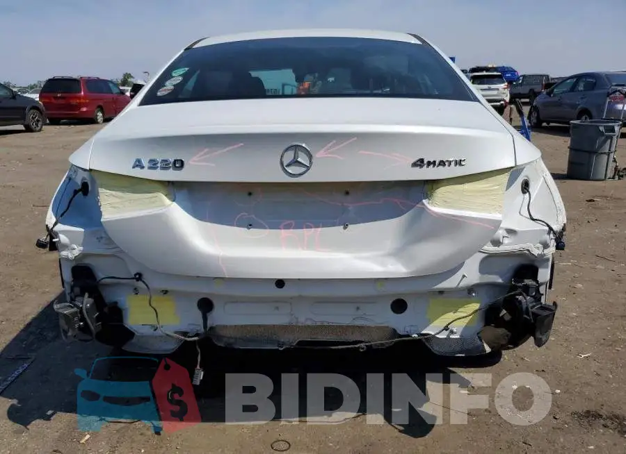 WDD3G4FB6KW022390 Photo# 6