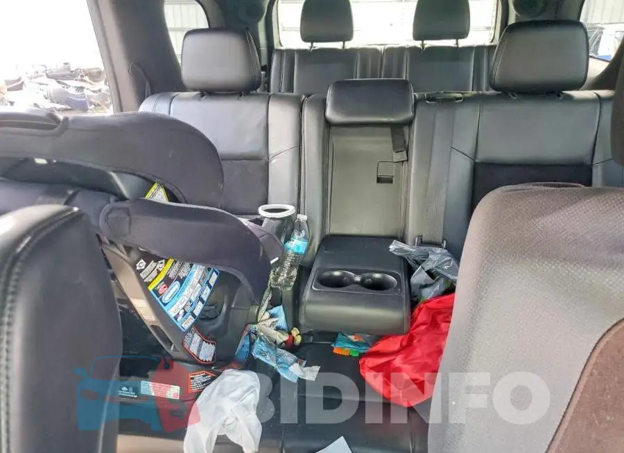 1C4RDJDG8JC116605 Photo# 10