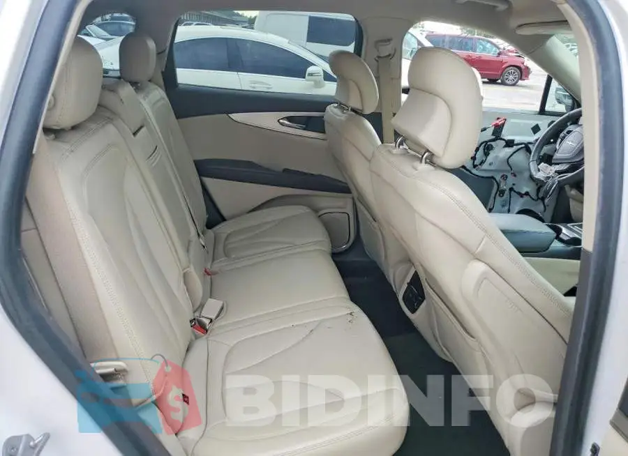 2LMPJ6J97KBL42574 Photo# 11
