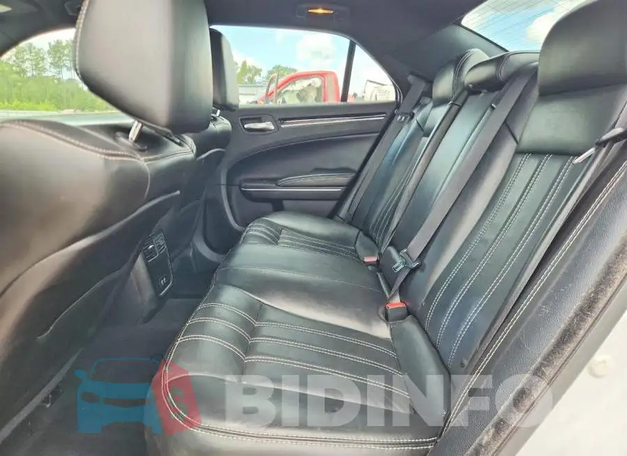 2C3CCABGXKH648050 Photo# 10