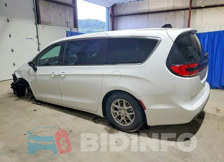 2C4RC1BG2VR577172 Photo# 2