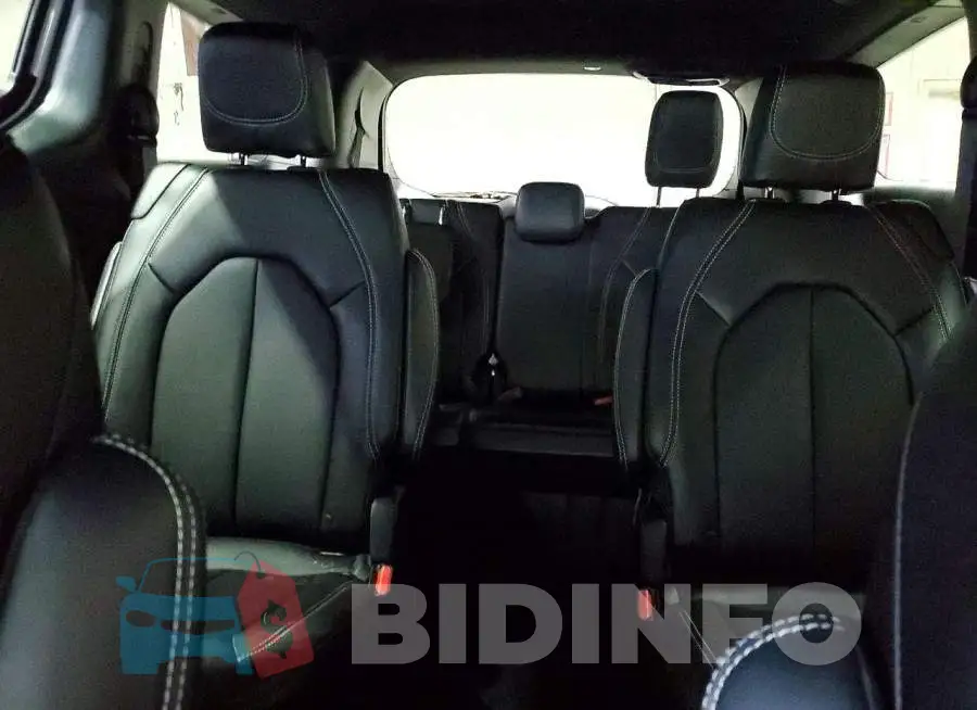 2C4RC1BG2VR577172 Photo# 10